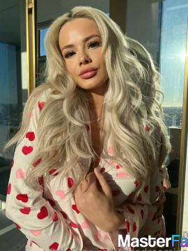 Pornstar Elsa Jean OnlyFans Leak - 9 of 59