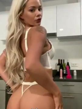 Pornstar Elsa Jean OnlyFans Leak - 14 of 59 — photo 11 of 20