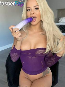 Pornstar Elsa Jean OnlyFans Leak - 14 of 59 — photo 15 of 20
