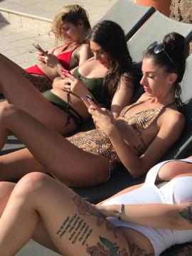 Lounger Girls — photo 1 of 15
