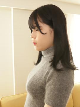 Welcome back to our model Miu Akino
