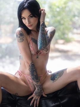 Lysagna DelRey A Nature-Lover Embraces Her Wild Side P -  a steamy foreplay in pussy licking, fingering, and blowjob-handjob — photo 5 of 15