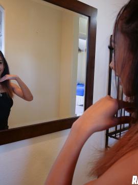 Kalani Luana Boosts Her Confidence With Pussy-Pounding Action P - roughly thrust into and stretch — photo 4 of 15