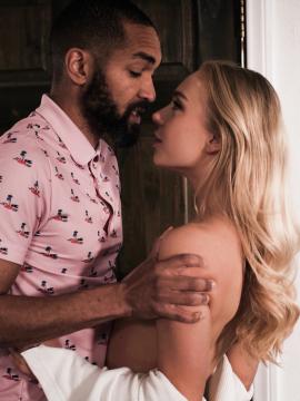 Seducing The Gatekeeper, Scene #01 — photo 2 of 15