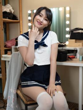 Idol Minnie Gets Blackmailed By Her Manager — photo 2 of 15