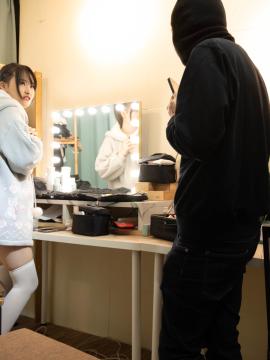 Idol Minnie Gets Blackmailed By Her Manager — photo 3 of 15