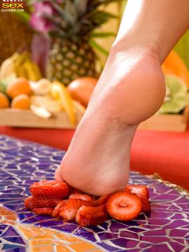 Sweet Feet — photo 12 of 16