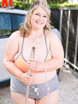 CJ Woods at the Car Wash — photo 3 of 16