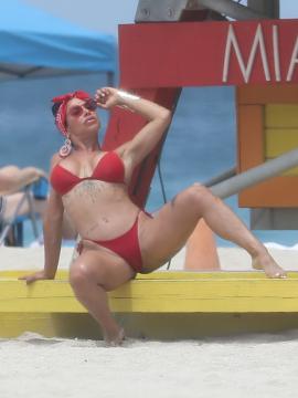OnlyFans - BIKINI GIRLS 👧 😍 Scene 639 — photo 2 of 20