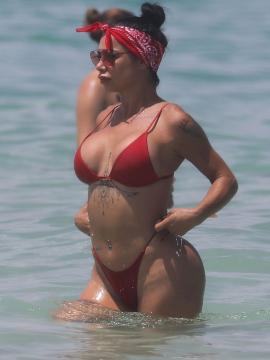 OnlyFans - BIKINI GIRLS 👧 😍 Scene 639 — photo 8 of 20