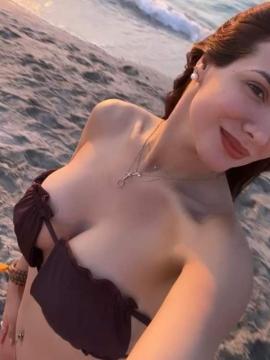 OnlyFans - BIKINI GIRLS 👧 😍 Scene 803 — photo 1 of 20