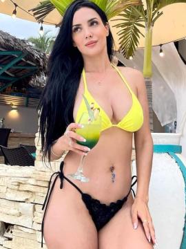 OnlyFans - BIKINI GIRLS 👧 😍 Scene 810 — photo 2 of 20