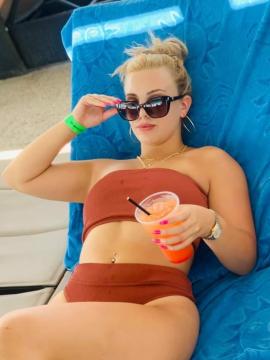 OnlyFans - BIKINI GIRLS 👧 😍 Scene 958 — photo 4 of 20