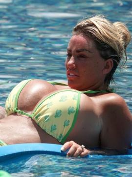 OnlyFans - BIKINI GIRLS 👧 😍 Scene 1337 — photo 19 of 20