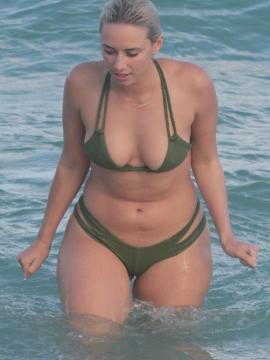 OnlyFans - BIKINI GIRLS 👧 😍 Scene 1545 — photo 1 of 20