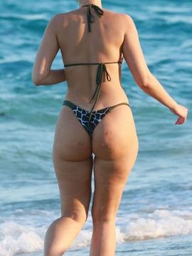 OnlyFans - BIKINI GIRLS 👧 😍 Scene 1545 — photo 8 of 20