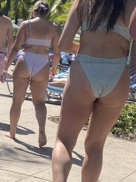 OnlyFans - BIKINI GIRLS 👧 😍 Scene 1632 — photo 1 of 20