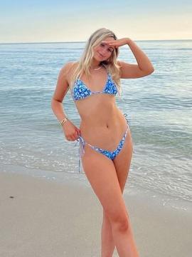 OnlyFans - BIKINI GIRLS 👧 😍 Scene 3520 — photo 3 of 20