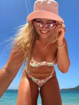 OnlyFans - BIKINI GIRLS 👧 😍 Scene 7789 — photo 2 of 20