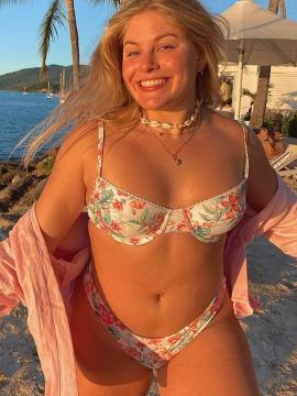 OnlyFans - BIKINI GIRLS 👧 😍 Scene 7791 — photo 1 of 20