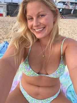 OnlyFans - BIKINI GIRLS 👧 😍 Scene 7800 — photo 18 of 20