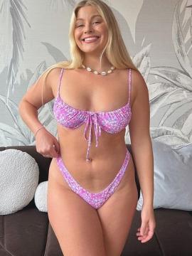 OnlyFans - BIKINI GIRLS 👧 😍 Scene 7810 — photo 2 of 20