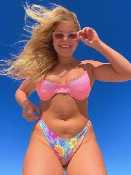OnlyFans - BIKINI GIRLS 👧 😍 Scene 7812 — photo 18 of 20