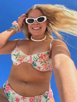 OnlyFans - BIKINI GIRLS 👧 😍 Scene 7816 — photo 12 of 20