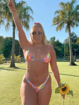 OnlyFans - BIKINI GIRLS 👧 😍 Scene 7831 — photo 2 of 20