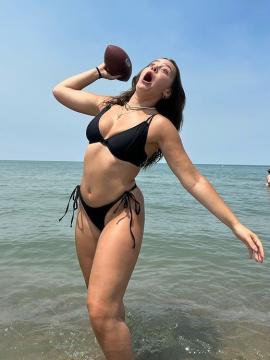 OnlyFans - BIKINI GIRLS 👧 😍 Scene 7845 — photo 1 of 20