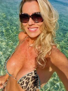 OnlyFans - BIKINI GIRLS 👧 😍 Scene 8298 — photo 2 of 20