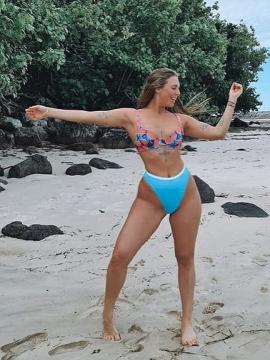 OnlyFans - BIKINI GIRLS 👧 😍 Scene 8377 — photo 3 of 20