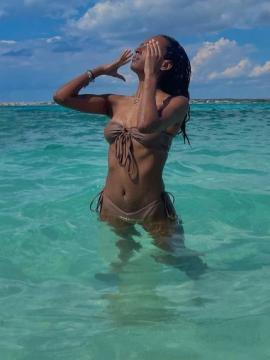 OnlyFans - BIKINI GIRLS 👧 😍 Scene 8711 — photo 5 of 20