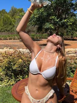 OnlyFans - BIKINI GIRLS 👧 😍 Scene 8732 — photo 1 of 20