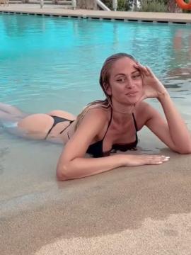 OnlyFans - BIKINI GIRLS 👧 😍 Scene 8885