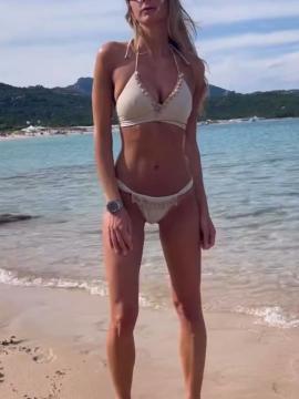 OnlyFans - BIKINI GIRLS 👧 😍 Scene 8980 — photo 11 of 20