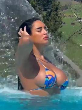 OnlyFans - BIKINI GIRLS 👧 😍 Scene 9185