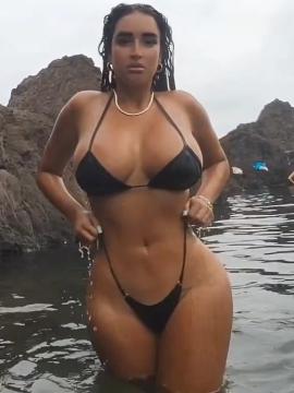 OnlyFans - BIKINI GIRLS 👧 😍 Scene 9198 — photo 11 of 20
