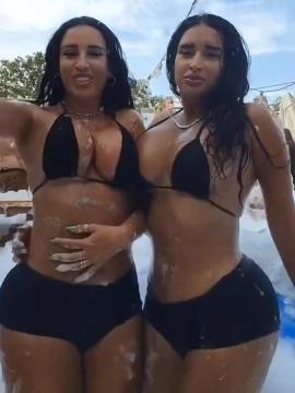 OnlyFans - BIKINI GIRLS 👧 😍 Scene 9198 — photo 18 of 20