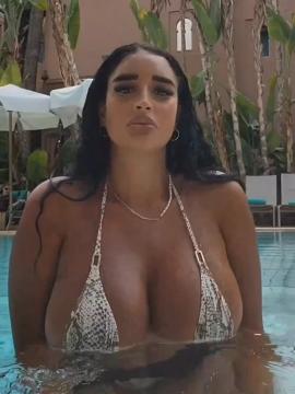 OnlyFans - BIKINI GIRLS 👧 😍 Scene 9200