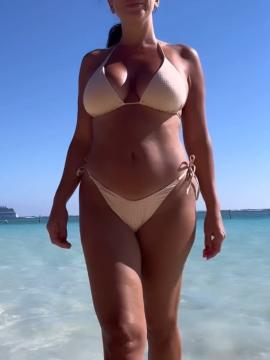 OnlyFans - BIKINI GIRLS 👧 😍 Scene 9366 — photo 18 of 20