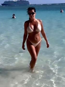 OnlyFans - BIKINI GIRLS 👧 😍 Scene 9367 — photo 10 of 20