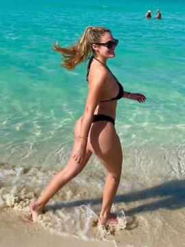 OnlyFans - BIKINI GIRLS 👧 😍 Scene 9495 — photo 14 of 20