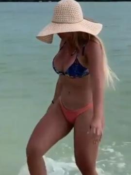 OnlyFans - BIKINI GIRLS 👧 😍 Scene 9666