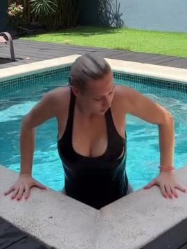 OnlyFans - BIKINI GIRLS 👧 😍 Scene 10021 — photo 6 of 20