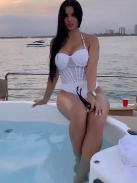 OnlyFans - BIKINI GIRLS 👧 😍 Scene 10409 — photo 1 of 20