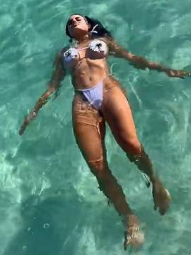 OnlyFans - BIKINI GIRLS 👧 😍 Scene 10412 — photo 18 of 20