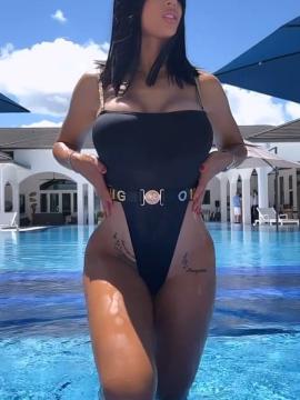 OnlyFans - BIKINI GIRLS 👧 😍 Scene 10442
