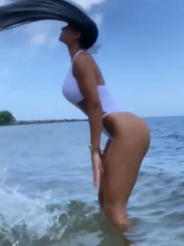OnlyFans - BIKINI GIRLS 👧 😍 Scene 10446 — photo 4 of 20