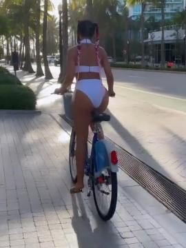 OnlyFans - BIKINI GIRLS 👧 😍 Scene 10487 — photo 18 of 20